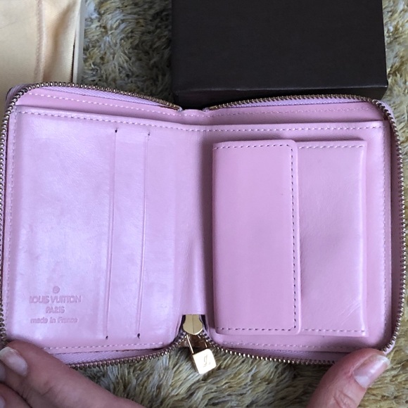 Authentic Louis Vuitton Vernis wallet - Picture 12 of 15
